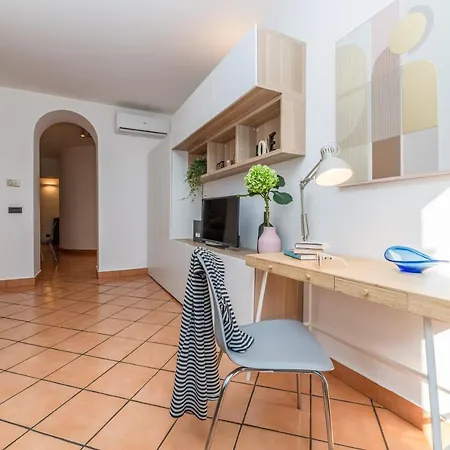 Design In Navigli Area! Apartment *