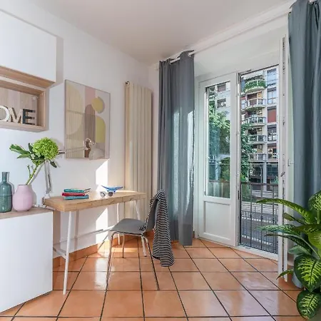 Apartment Design In Navigli Area! *