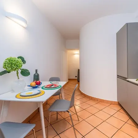 Apartment Design In Navigli Area! Milan