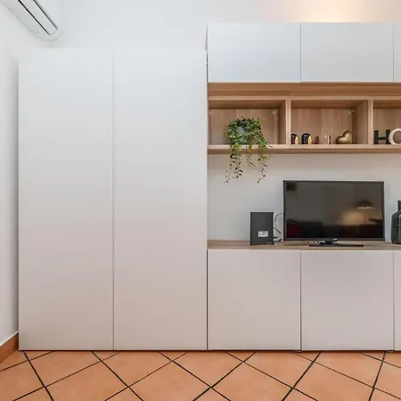 Apartment Design In Navigli Area! Milan