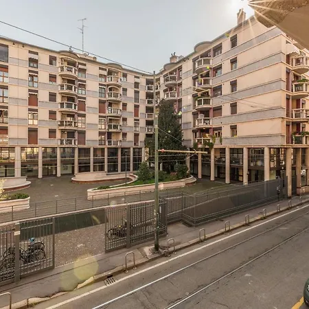 Design In Navigli Area! * Milan