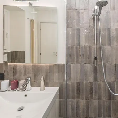 Design In Navigli Area! Apartment *