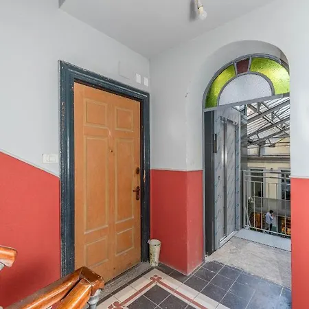 Design In Navigli Area! Milano