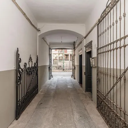 Design In Navigli Area! Milano